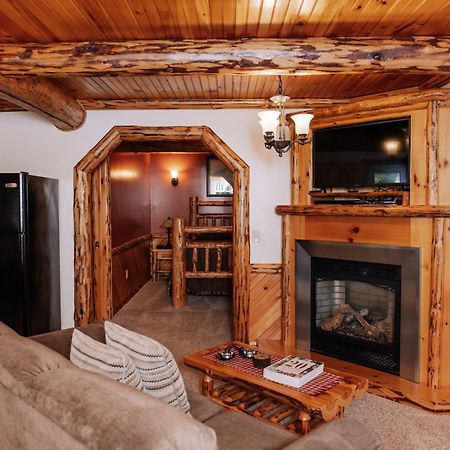 Sojourner's Lodge&Log Cabin Suites Dundee Extérieur photo