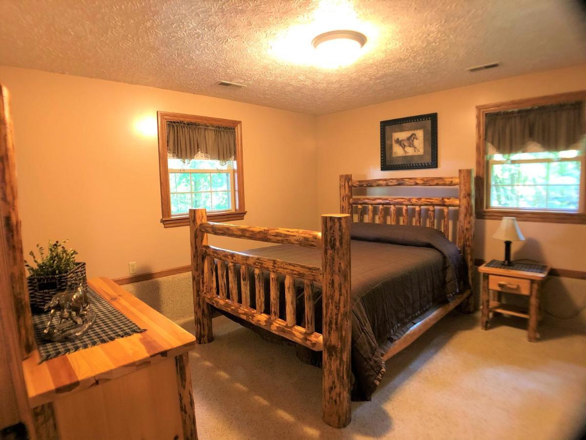 Sojourner's Lodge&Log Cabin Suites Dundee Extérieur photo