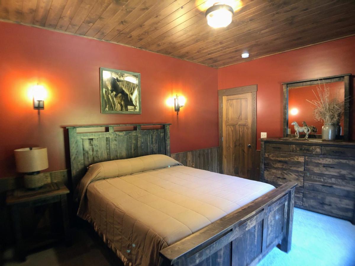 Sojourner's Lodge&Log Cabin Suites Dundee Extérieur photo