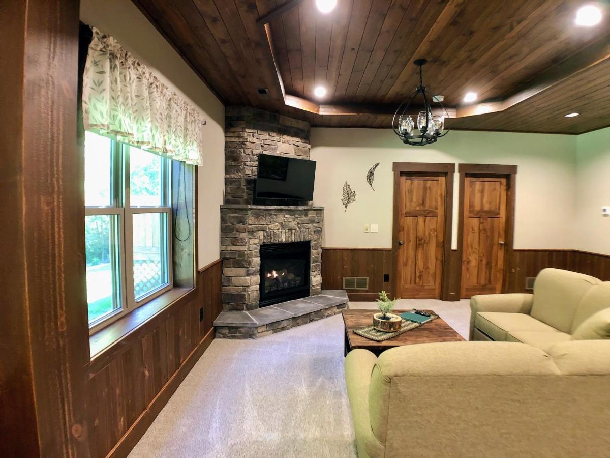 Sojourner's Lodge&Log Cabin Suites Dundee Extérieur photo