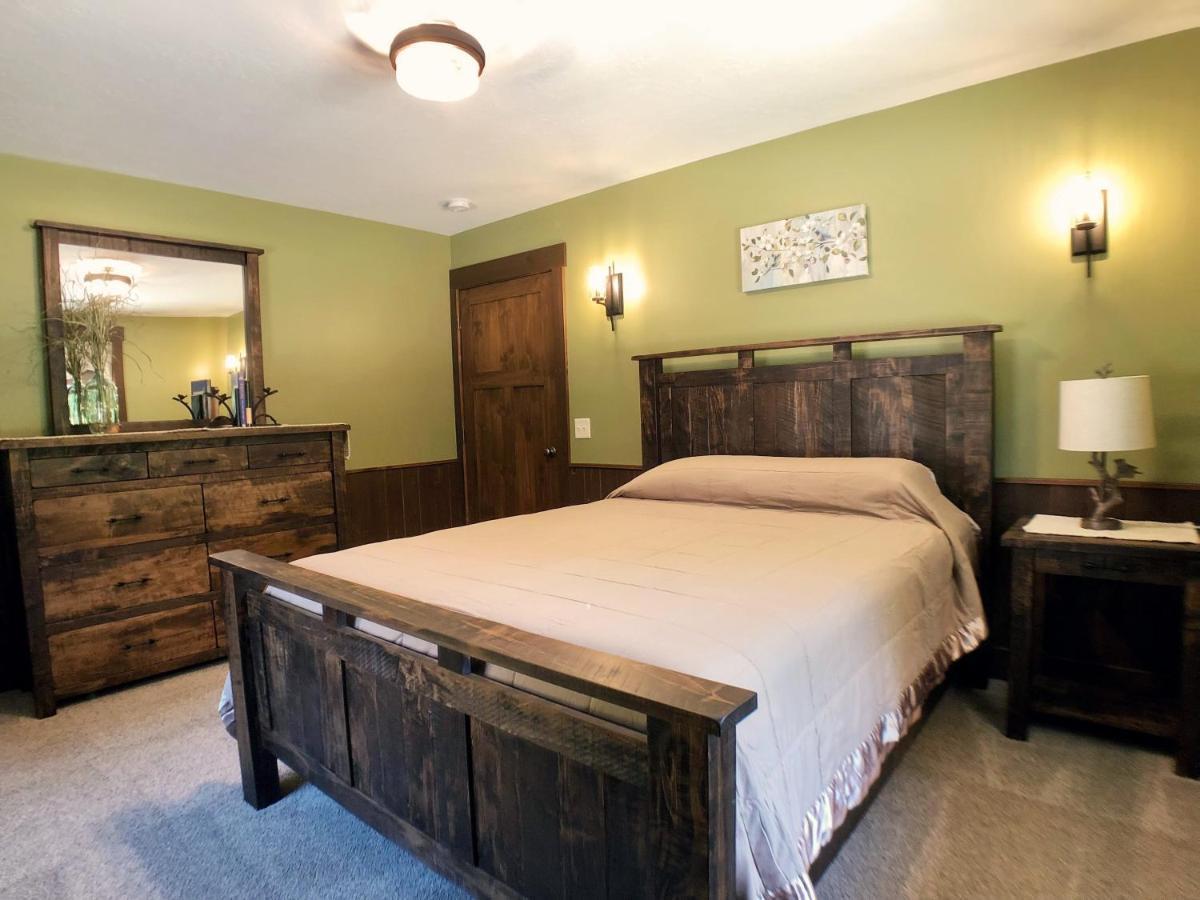 Sojourner's Lodge&Log Cabin Suites Dundee Extérieur photo